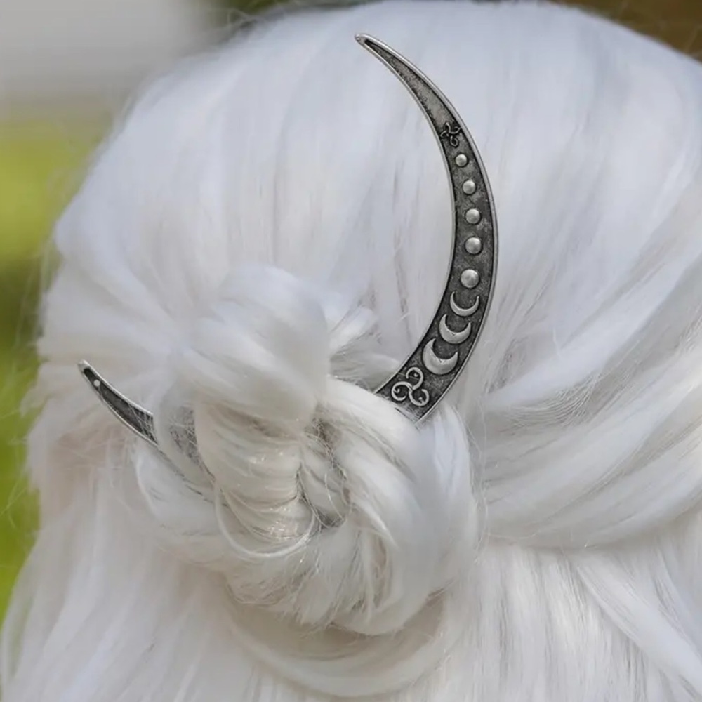Crescent moon - Picture 7 of 7